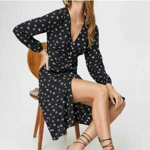 Aritzia Wilfred Black Long Sleeve Lightweight Midi Floral Dress